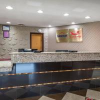 Econo Lodge Inn & Suites