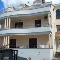 Apartments Dada, khách sạn ở Turanj