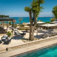 DUNATOVI DVORI Heritage Hotel, hotel a Preko