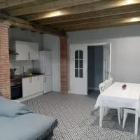 Casa Rural La Plata، فندق في Aljucén