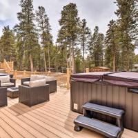 Luxury Leadville Getaway with Hot Tub!