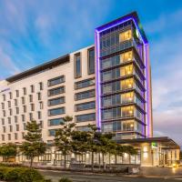 Holiday Inn Express & Suites Sunshine Coast, an IHG Hotel, hotel in Maroochydore