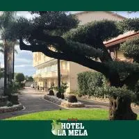 Hotel La Mela, hotel v destinaci Varcaturo