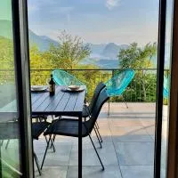 Casa Cristina - Stunning Lake & Mountain View, хотел в Roveredo Capriasca