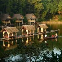 Kampung Sampireun Resort & Spa, отель в городе Гарут