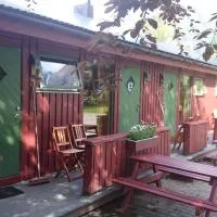Lensmansgarden Fjøsen, hotel u gradu Innfjorden