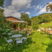 Pension Auf der Olk mit Röpertsmühle – hotel w mieście Veldenz