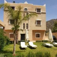 Dar Ajgal, hotell i Dourtane