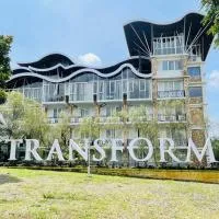 Transformer Center Hotel, hotel i Batu