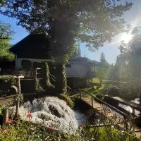 Guesthouse Pod rastockim krovom, отель в городе Слунь