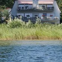 Villa Seeschwalbe Plau โรงแรมในเพลาอัมซี