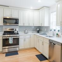 Convenient Townhouse, hotel in Quincy
