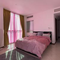 Luxurious One Bedroom - Jasmine Two, Dubai Festival City, Dúbaí, hótel á þessu svæði