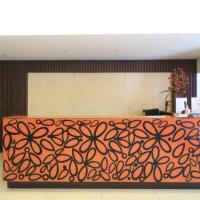 Urbanview Hotel Mroom PH, hotel in Mampang, Jakarta