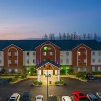 Holiday Inn Express Hotel & Suites Bedford by IHG, hotel u gradu 'Bedford'