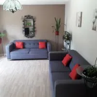 Logis de LANGE apt les Ecureuils, hotel din Saint-Hilaire-la-Palud