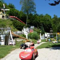 Smileys Kinderhotel, hotel di Trebesing