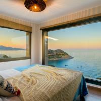 Beachfront Villa Phi φ, hotel in Ammoudara, Agios Nikolaos