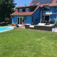 La maison bleue، فندق في Altenbach