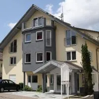 Hotel Pension Kaempfelbach, hotel u gradu Königsbach-Stein