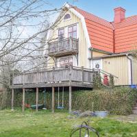 Stunning home in Halltorp with WiFi and 3 Bedrooms