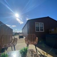 Aintree Lodge - Hot Tub - Northumberland