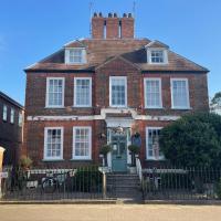 The Mansion House Hotel, hotel in Holbeach