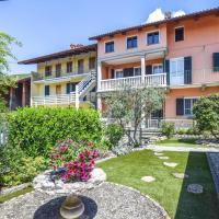 Awesome home in Palazzo Canavese with WiFi and 4 Bedrooms, hotel a Palazzo Canavese