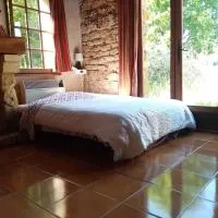 Grande maison de vacances au calme، فندق في Lentignac