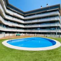 Relax LUX apartment on Fenals beach, hotel in Fenals Beach, Lloret de Mar