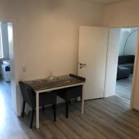 3. 5 min to HANNOVER MESSE FAIR GROUND PRETTY 2 ROOM APARTMENT, hotel in Döhren, Hannover