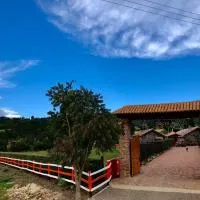 El Nogal finca-hotel、Firavitobaのホテル