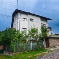 Topuzovi Guest House, hotel i Dobrinishte