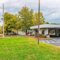 Clarion Inn Belle Vernon, hotel din Belle Vernon