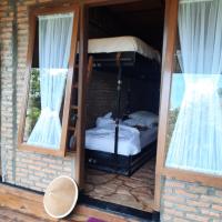 The Boat Homestay and Spa, hotel poblíž Silangit International Airport - DTB, Balige
