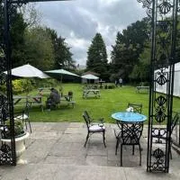 Antrobus Arms Hotel – hotel w mieście Amesbury