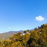 Boros Resorts Binsar, hotel a Almora