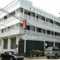 Hotel Joffre โรงแรมในโตมาซีนา