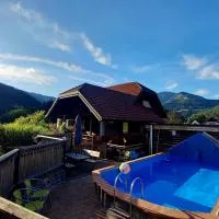 Apartments Pri Boštjanovcu, hotelli kohteessa Gorenja Vas