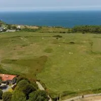 Azkorri Beach House 10 rooms Bilbao, готель у місті Гечо