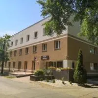 Hotel Touring, ξενοδοχείο σε Nagykanizsa
