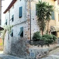 Castelvecchio Alto, hotel Castelvecchióban