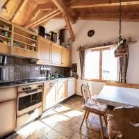 Cozy family chalet with fireplace, hotel v destinácii Alvaneu
