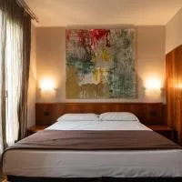 HOTEL QUERINI Essential Business Hotel Sandrigo, hotel u gradu 'Sandrigo'