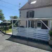 Swift Gites Creuse, hotelli kohteessa Ventenat