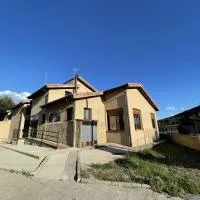 Albergue de griegos, hotell i Griegos