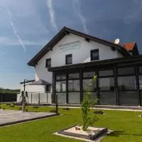 SeePension Ostertach - Am Leitgeringer See, Hotel in Tittmoning