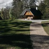 "Gaujmale" sauna house in nature, hotell sihtkohas Laukbeitini