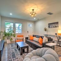 Contemporary Tampa Abode with Fully Fenced Yard, hotel in Ybor City, Tampa