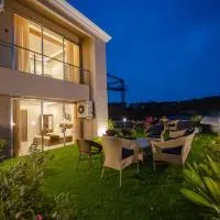 The Retreat-Pool Villa 5BHK with Indoor pool and 1200sq feet deck area, hotel en Igatpuri